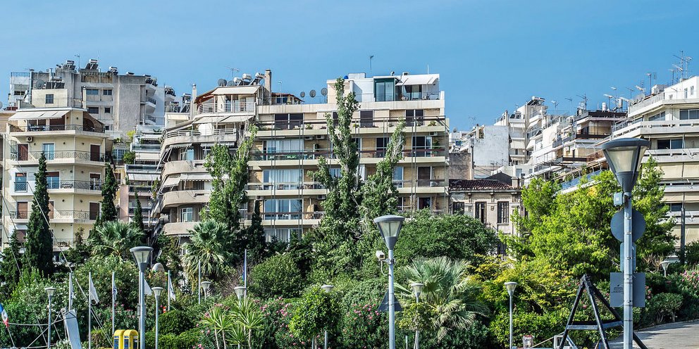 Cerved: residential properties in Greece are now mainly priced to meet demand from foreigners and investors 